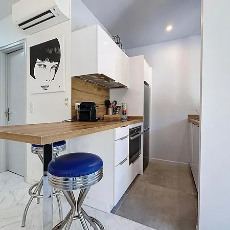 Apartman Magnificent - Renovated In A Luxury - Swimming Pool