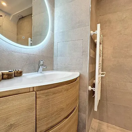 Magnificent - Renovated In A Luxury - Swimming Pool Apartman *